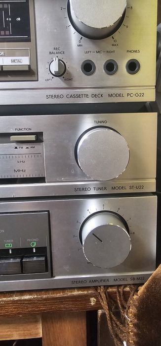 Продам аудіо стійку TOSHIBA