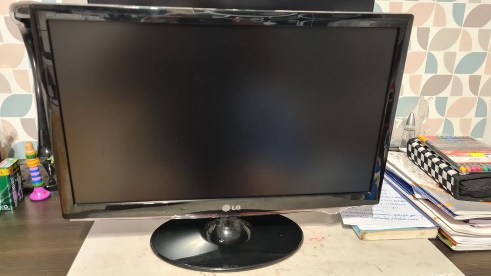 Monitor 22" LG  Flatron W2261 full hd