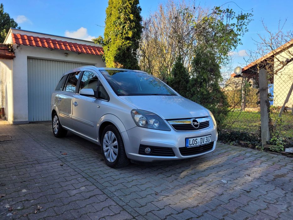 Opel Zafira 1.6 Benzyna 105 KM Opłacony 7 Osobowy Klimatyzacja Zadbany