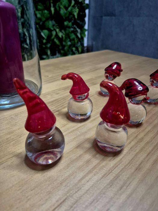 Szklane figurki Mikołaje skrzaty bałwanki rękodzieło