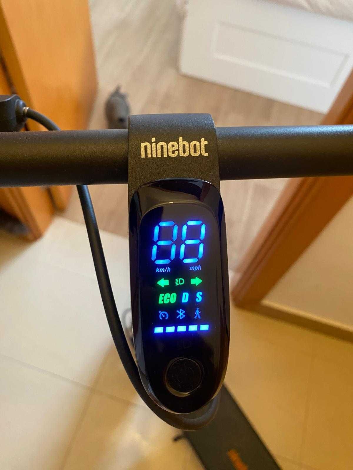 Trotinete ninebot KickScooter 800W SEGWAY como nova