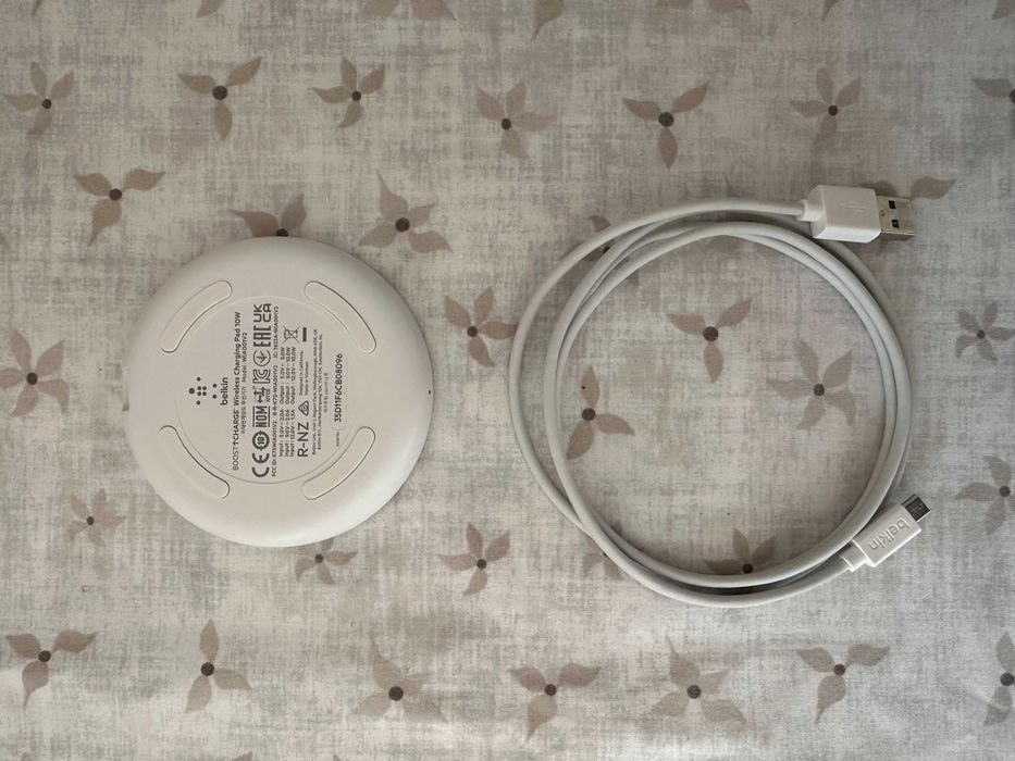 Carregador Wireless 3-em-1 + Carregador Wireless Belkin + Cabo USB-C