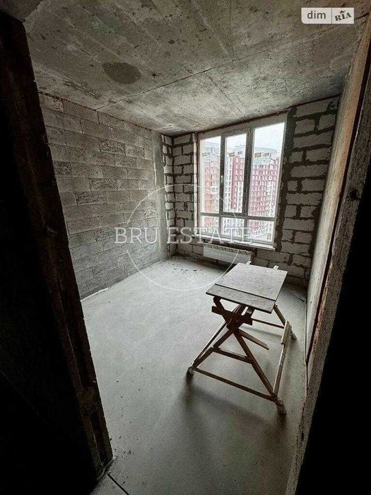 Продам 3к видову квартиру в ЖК Каховський Лівобережна