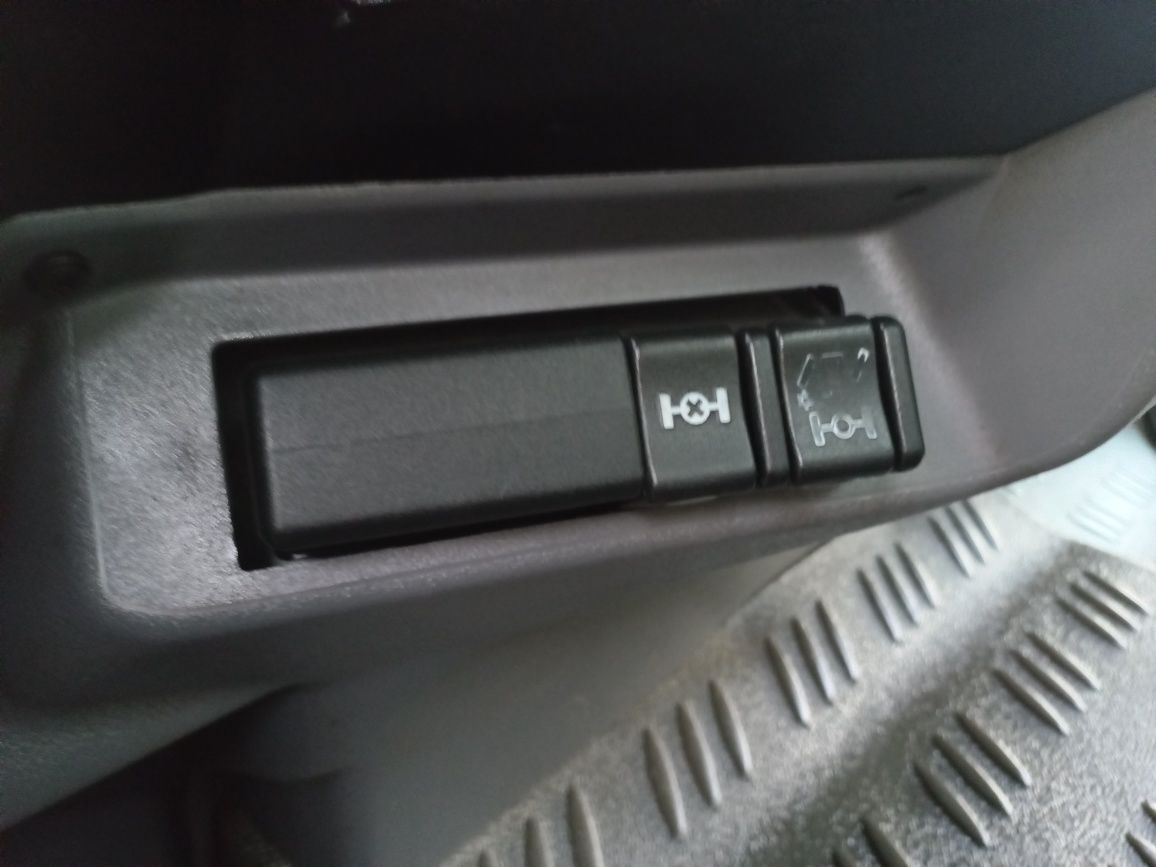 Renault midlum wywrotka orginalna 3 str blokada mostu  tylko 104 tys.