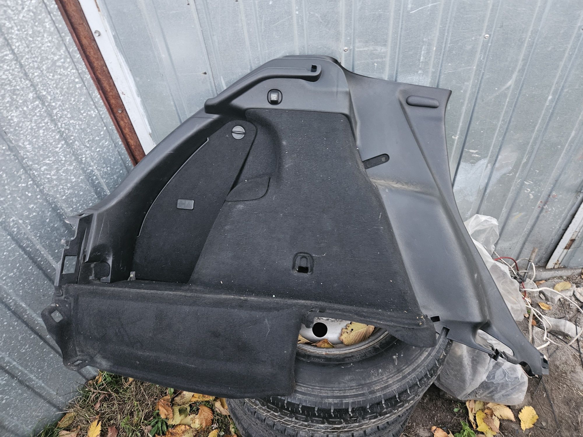 Boczek Bagaznika Lewy Tył Honda Civic VIII UFO 5D