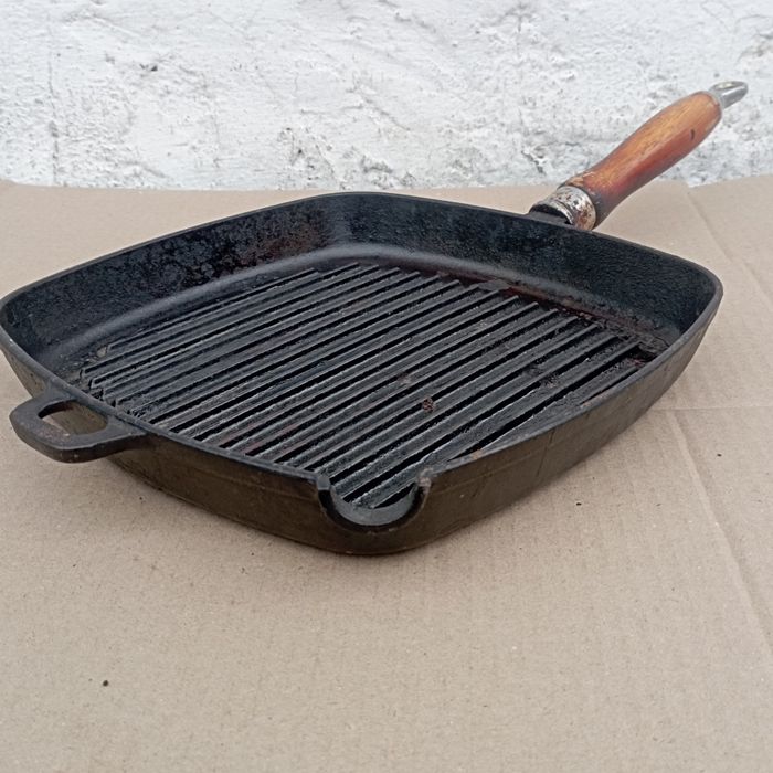 Сковорода чугунная.гриль Жаровня сковородка чугунная