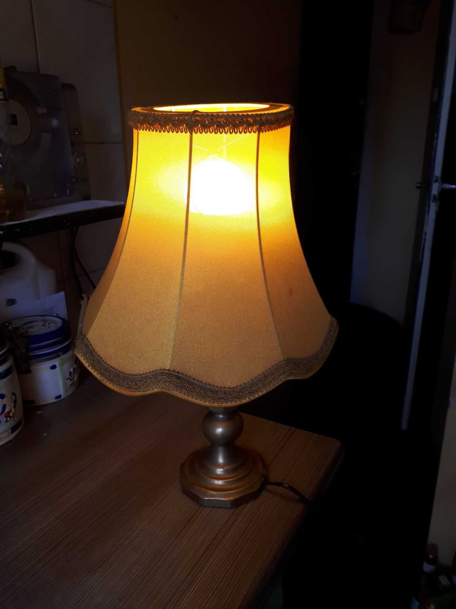 stara stylowa mosiężna lampka z abażurem - vintage