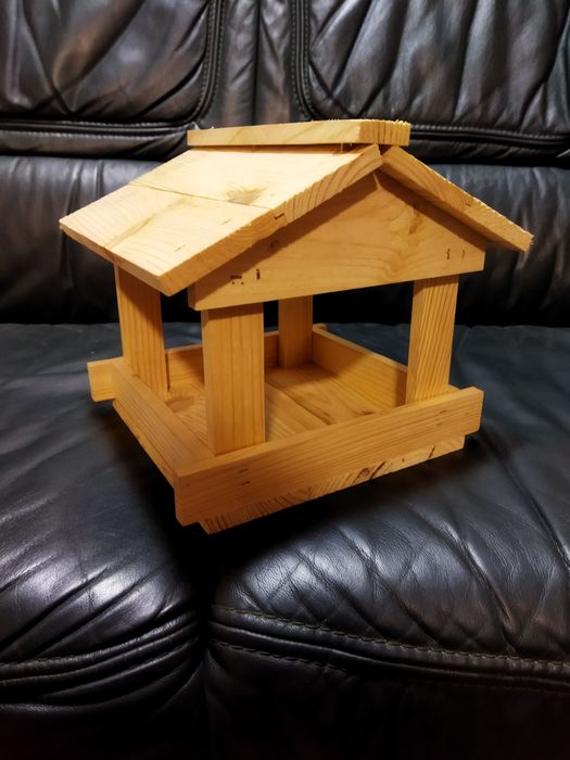 Годівничка для птахів