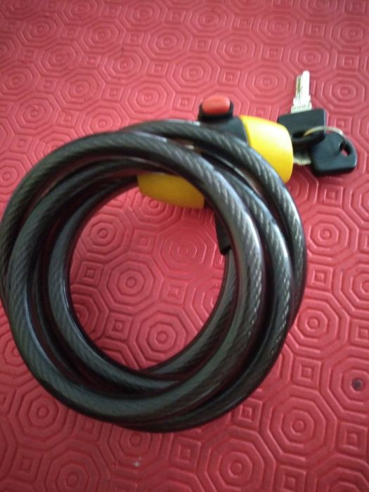 Bomba de ar e cadeado