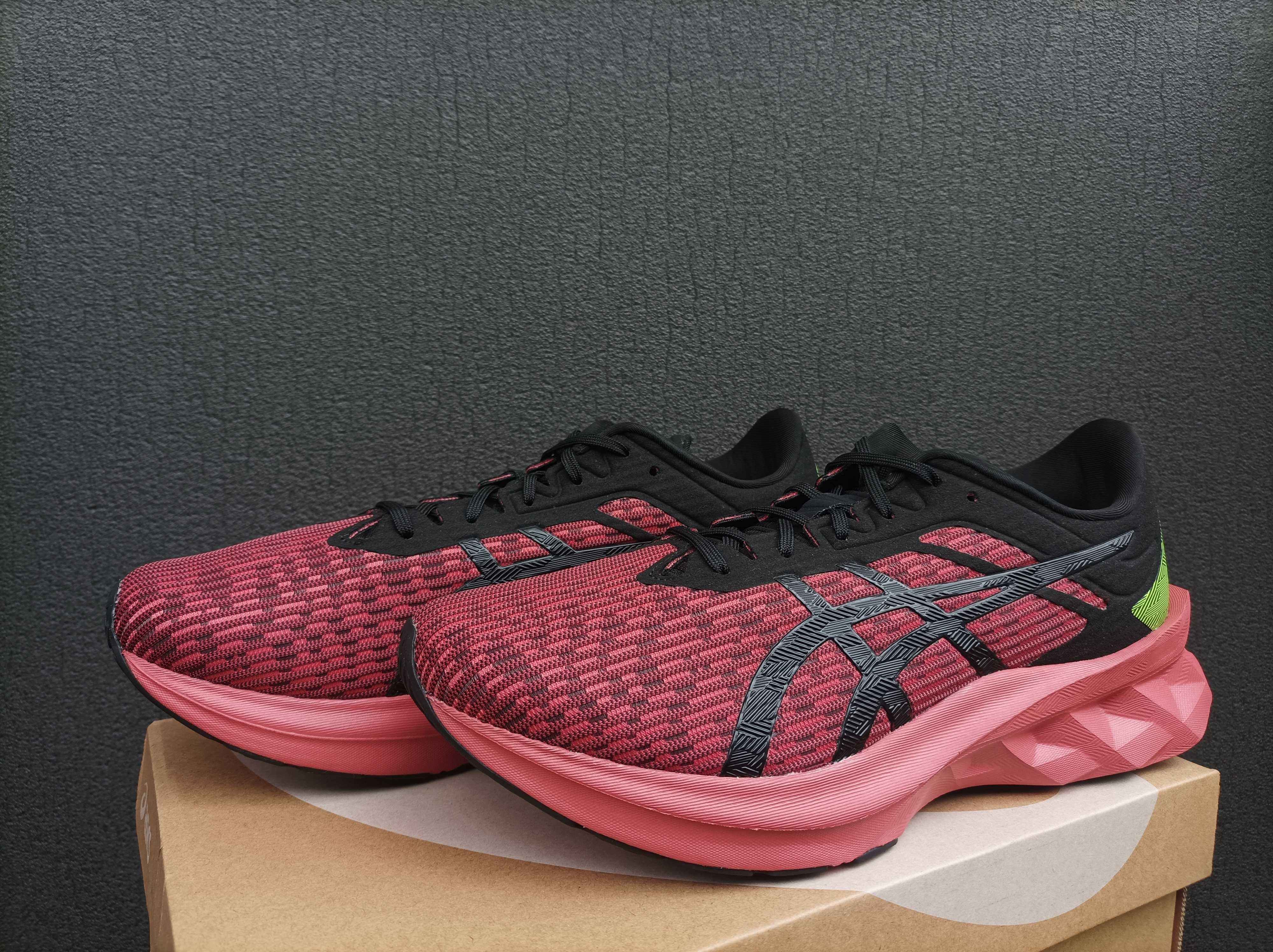Кросівки Asics Novablast SPS (42,43) Оригінал!