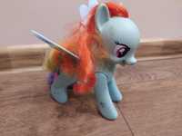 My Little Pony Rainbow Dash mówi i robi salto