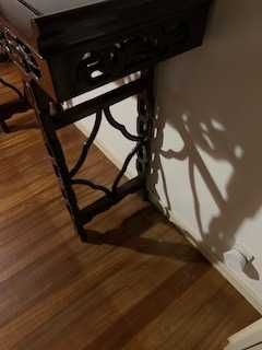 Mobília chinesa em bom estado