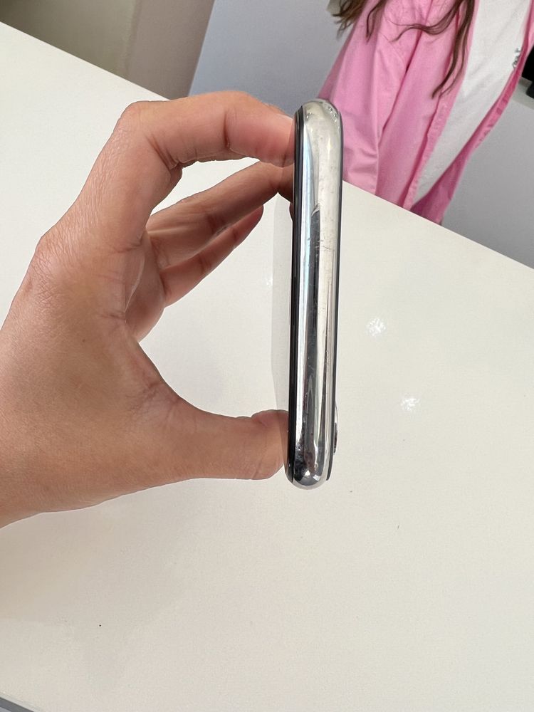 IPhone X negociável sem cargador