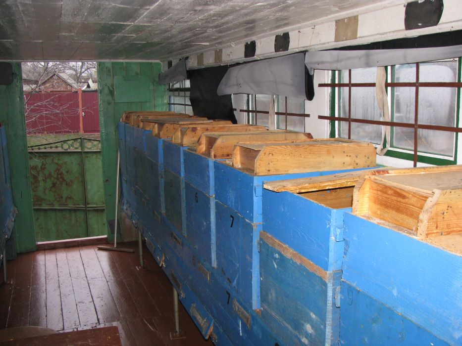 Бджолопавільйон, пасіка на колесах.