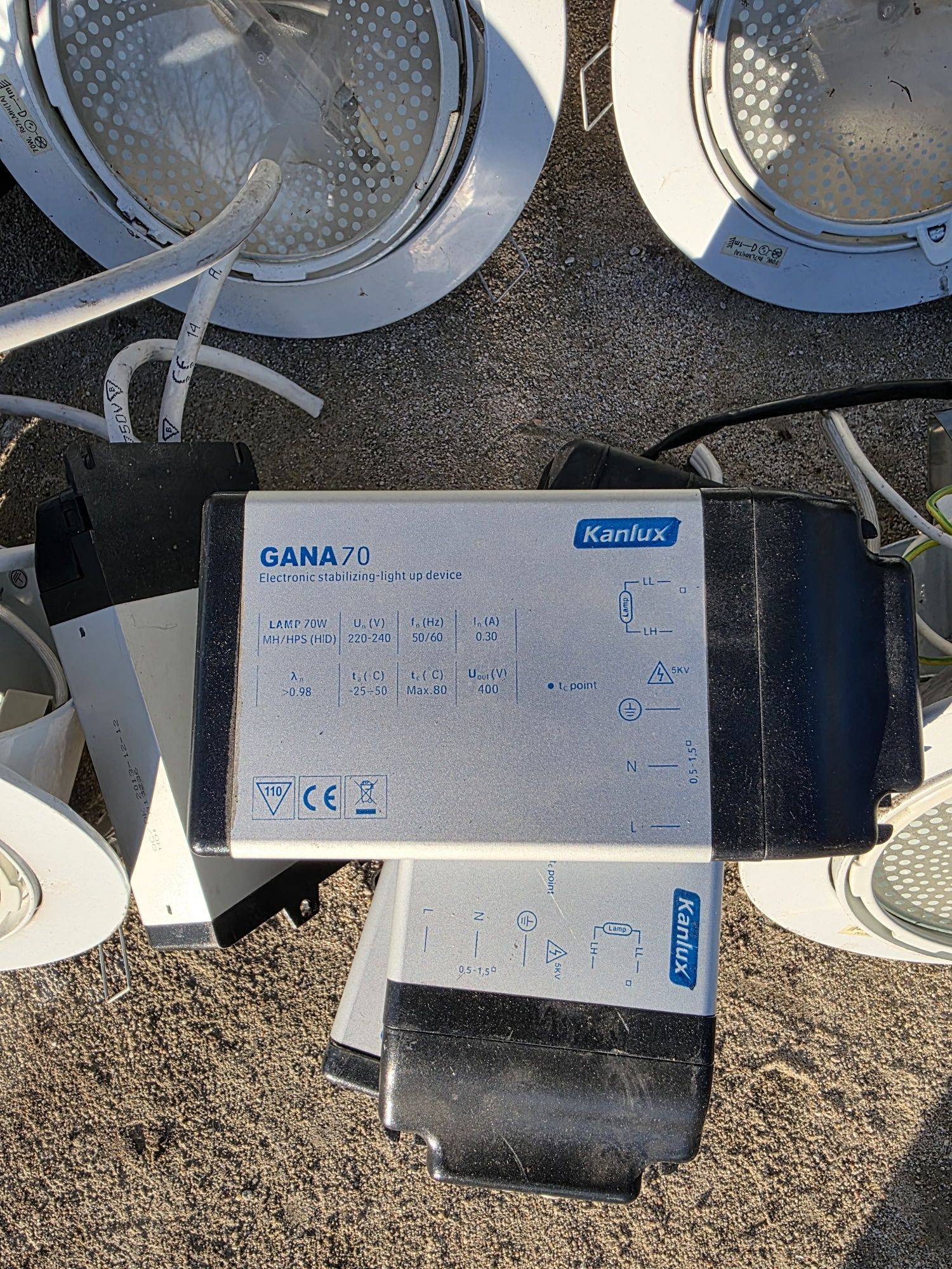 Lampy Do Garażu Lampa Garaż Mocne Super Oświetlenie Dają Dużo Swiatła
