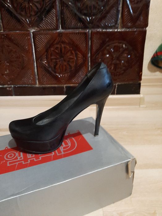 Туфлі жіночі кожані