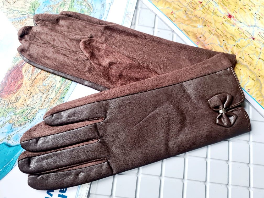 Nowe modne zimowe rękawiczki damskie z kokardką brązowe