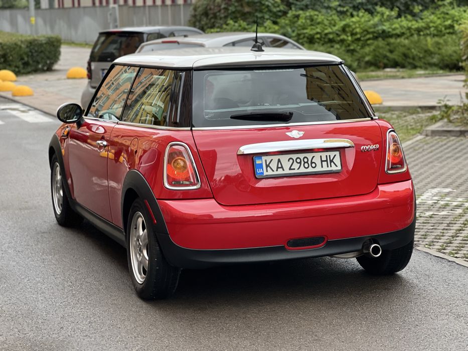 Mini Cooper R56 1.6 Aut 122лс