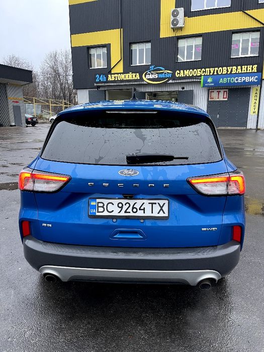 Продам Ford Escape 2021