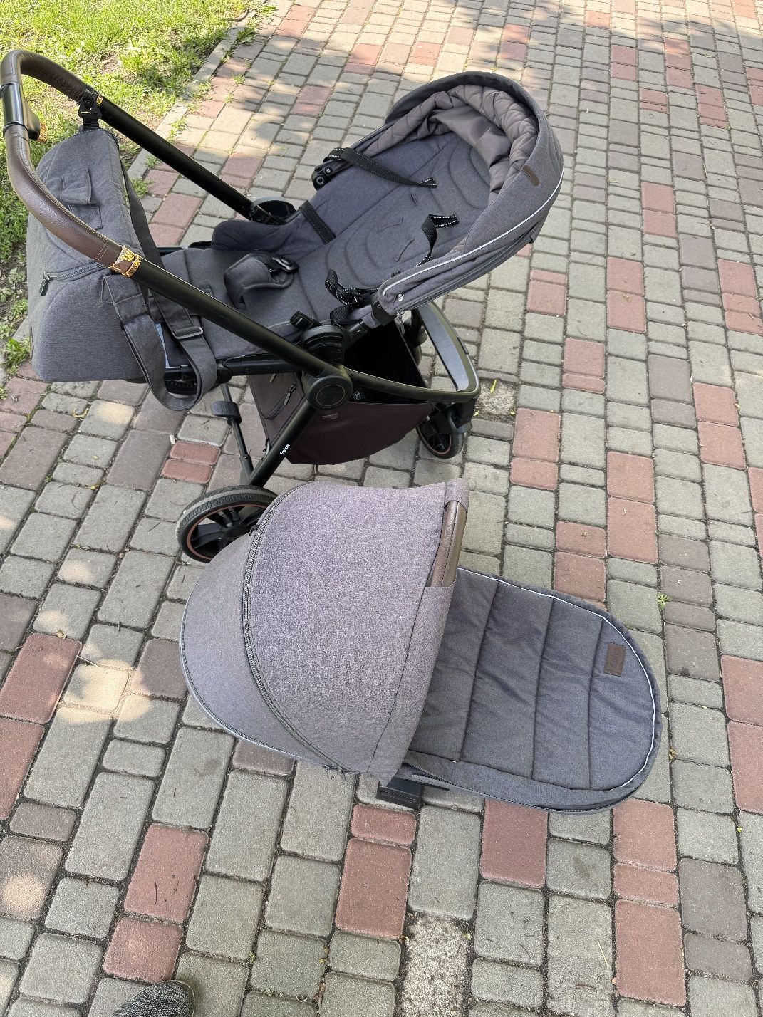 Коляска 3 в 1 CARRELLO Epica 8510/1