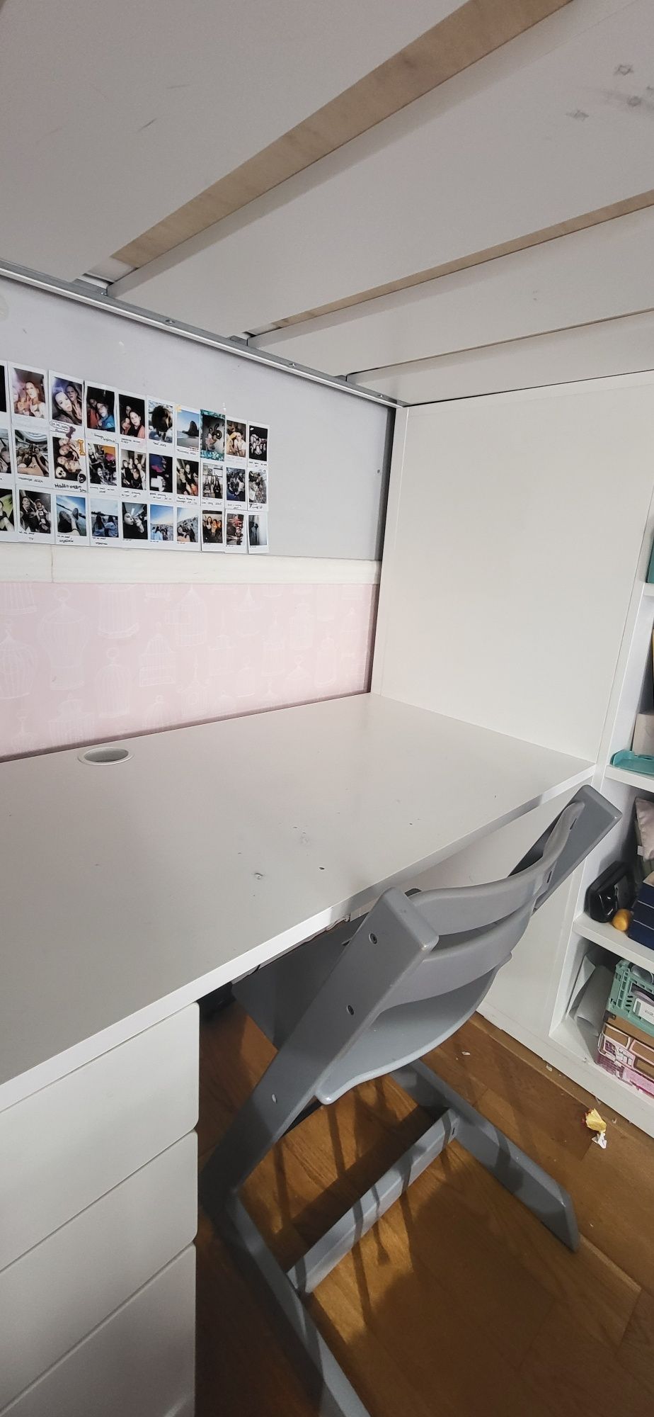 Smastad Ikea łóżko piętrowe z szafą i biurkiem