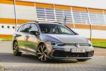 Volkswagen Golf R-line IQ Light Panorama ACC Bezwypadkowy
