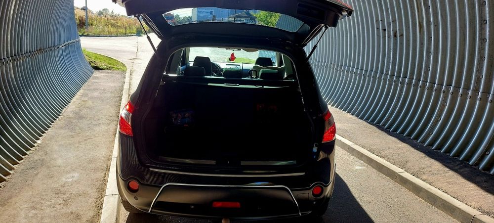 Nissan Qashqai j10 2.0 2010 rok