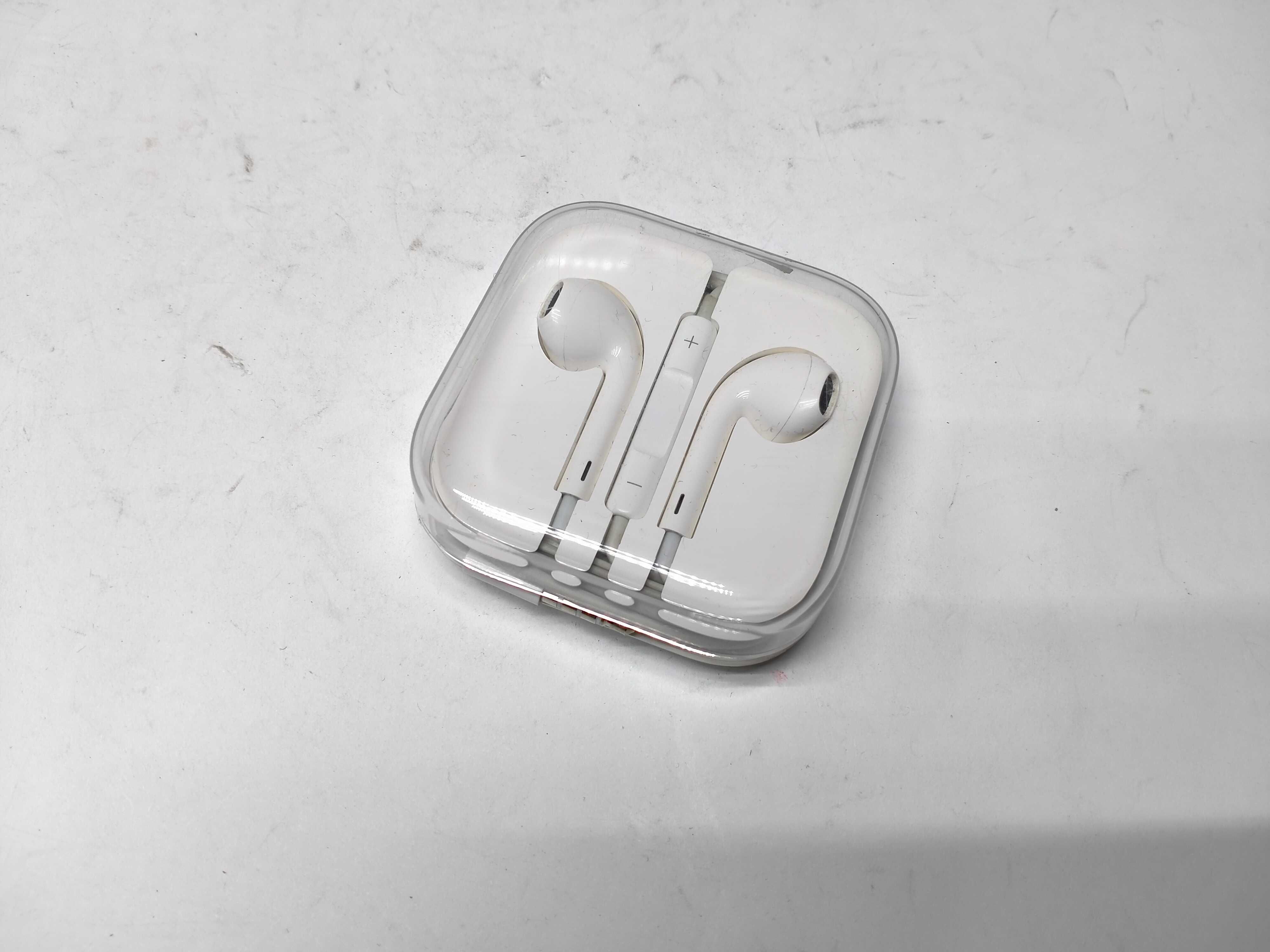 Навушники Apple EarPods 3.5mm MNHF2