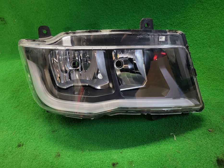 Lampa Reflektor Prawy MAN