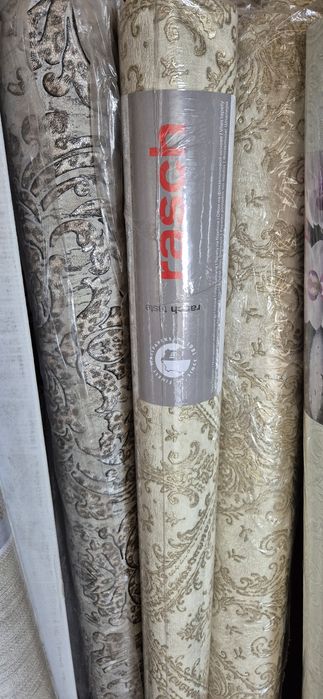 Шпалери зі складу