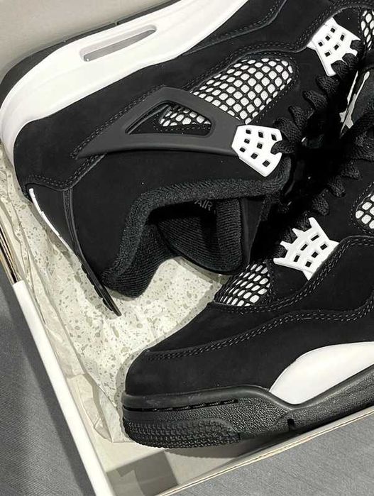 "Buty koszykówki "Jordan_4_Retro_White_Thunder R.41