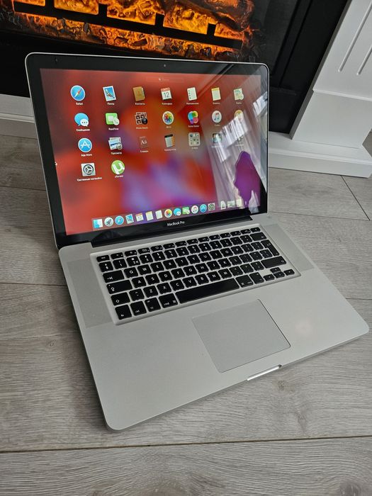 Macbook Pro A1286, новий стан, Apple