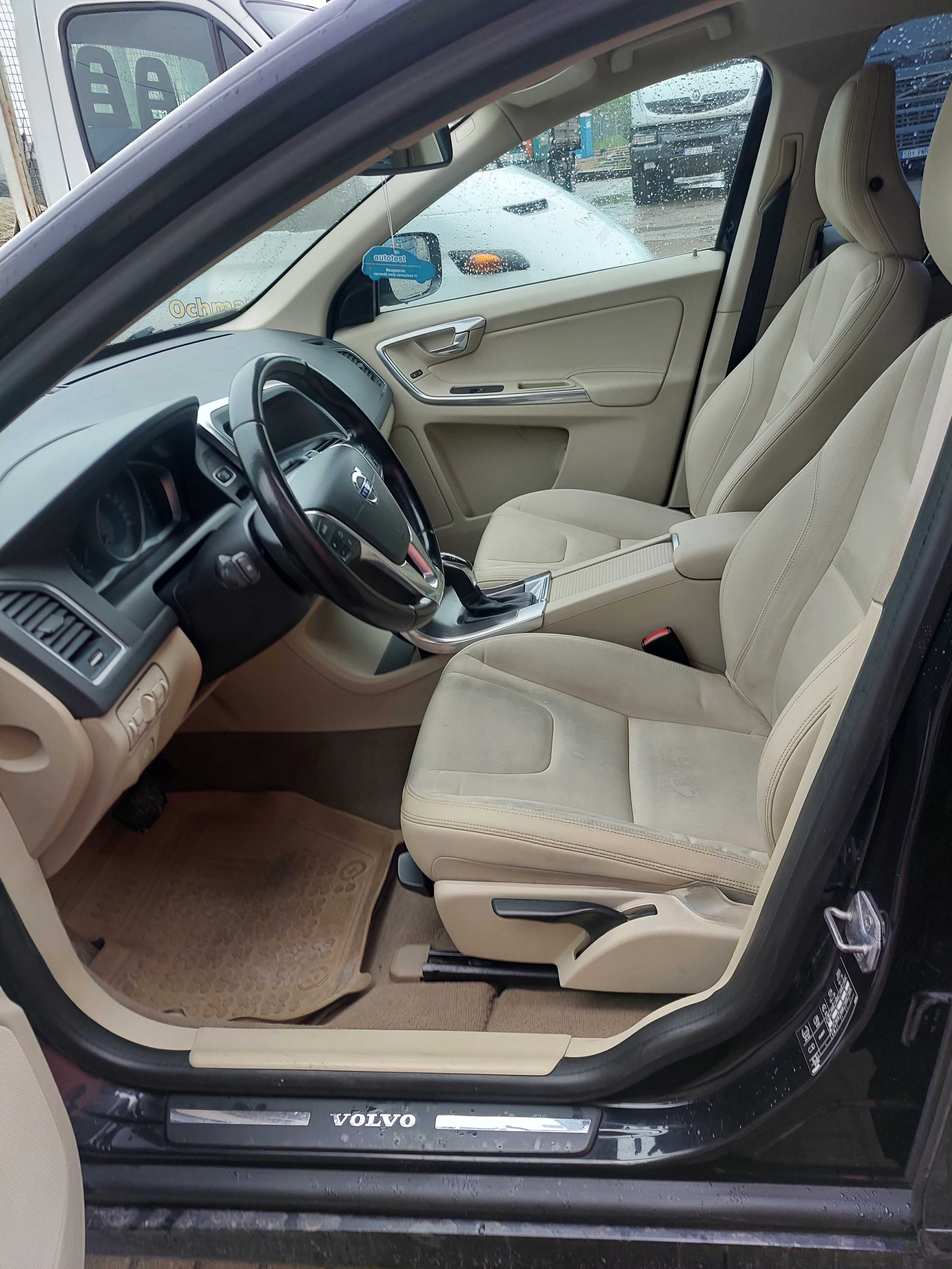 Samochód osobowy VOLVO XC 60 D4