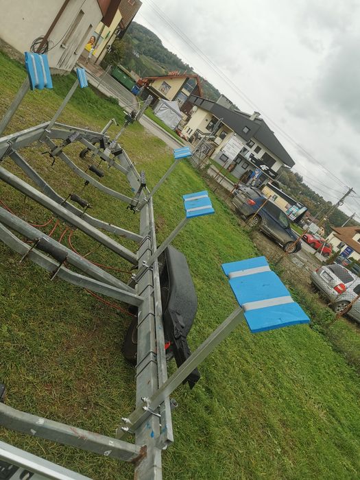 Przyczepa do Łodzi motorowych i żaglowych ciężarowa 2500dmc 9m 2 kompl