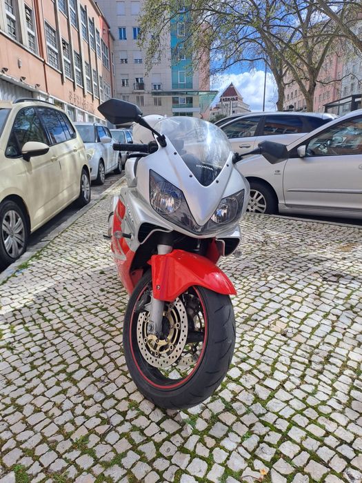 Honda CBR 600 F4i 2002 33k kms