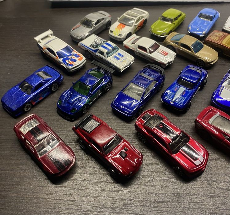 OKAZJA Zestaw 43 Autek Hot Wheels i Matchbox