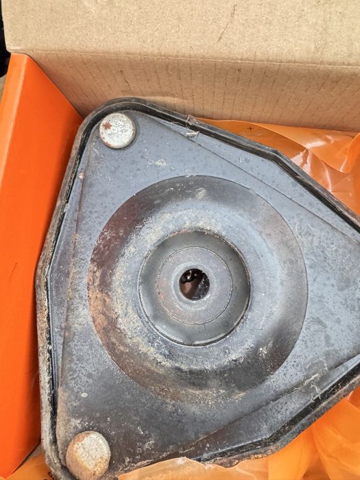 Подушки опор lancer 9