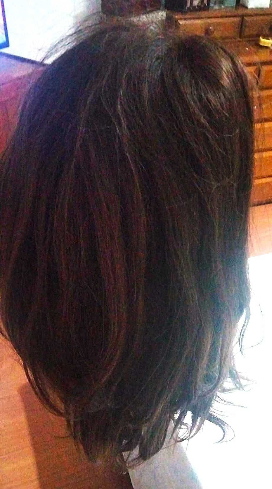 Peruca de cabelo natural nova e sem uso ainda na caixa