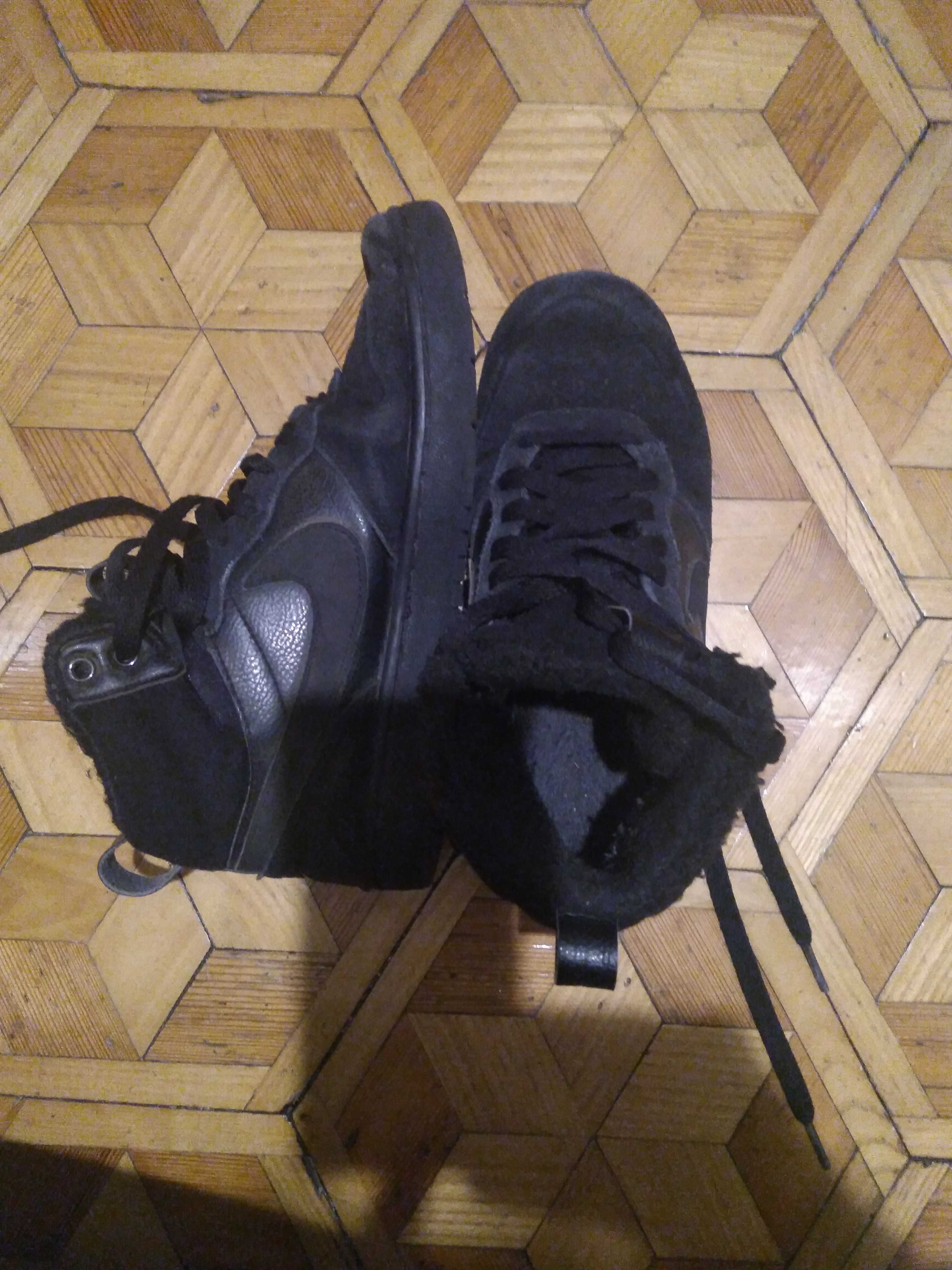 Buty zimowe chlopiece Nike  37,5