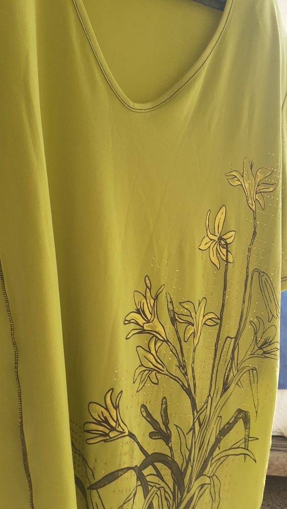Blusa de malha de seda verde limão  tamanho m l comestampa castanha e