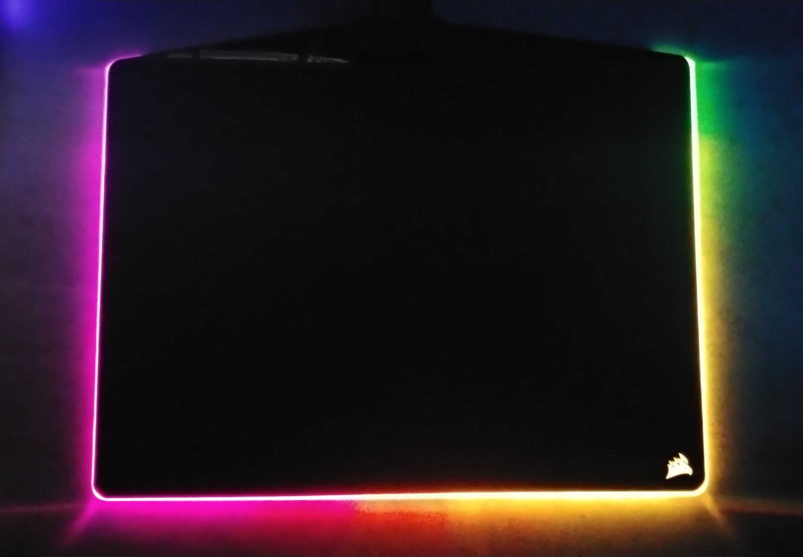 Podkładka pod mysz gamingowa RGB Corsair MM800