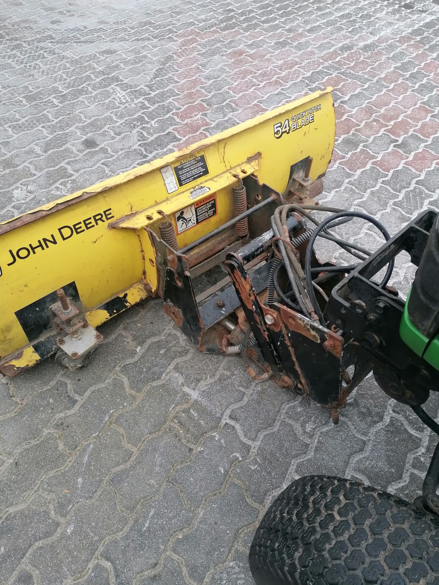 Traktorek John Deere spych do śniegu piachu ziemi rozsiewacz do piasku