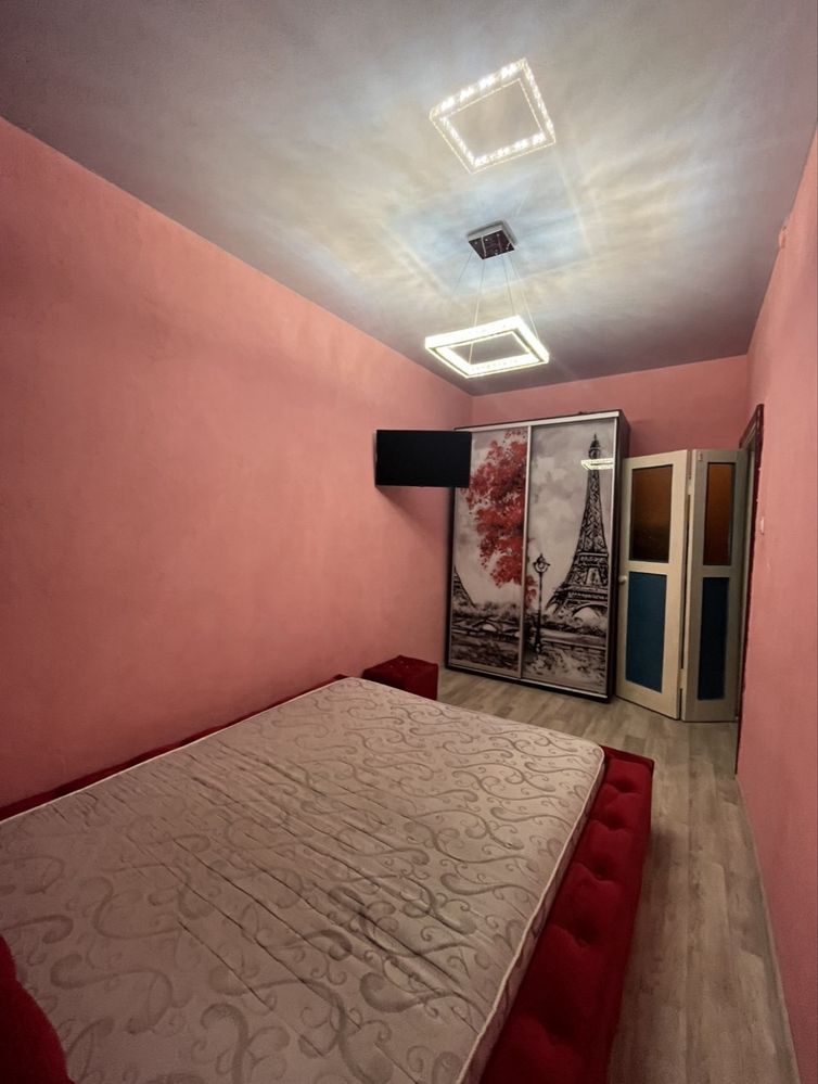 Продам свою 2-х комнатную в центре
