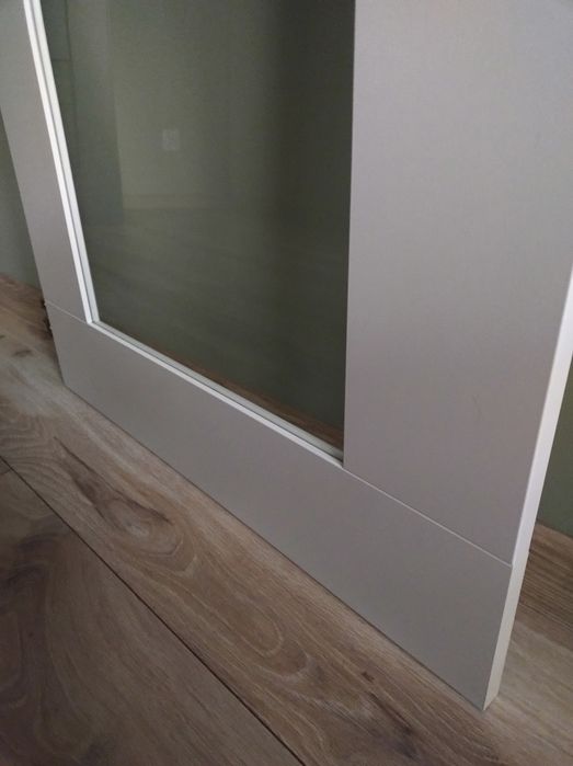 Front Besta Ikea z zawiasami