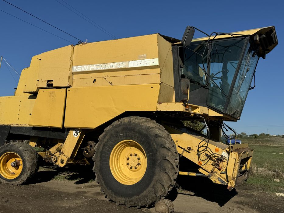 Продам комбайн New Holand Tf44