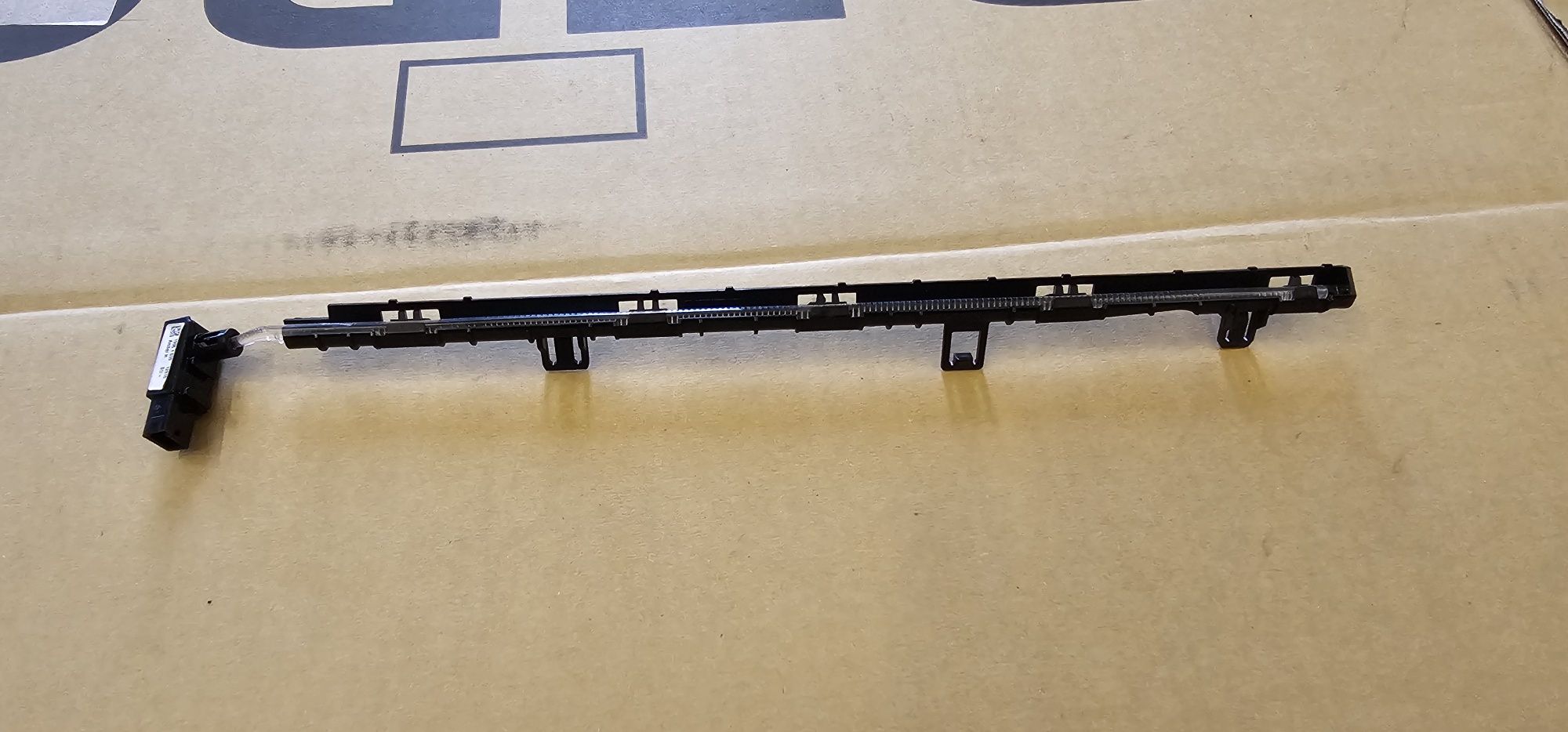 Podświetlenie deski Ambilight Ford C-Max MK2 AM51-13E700-CC