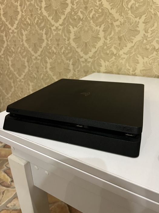 PlayStation 4 slim
