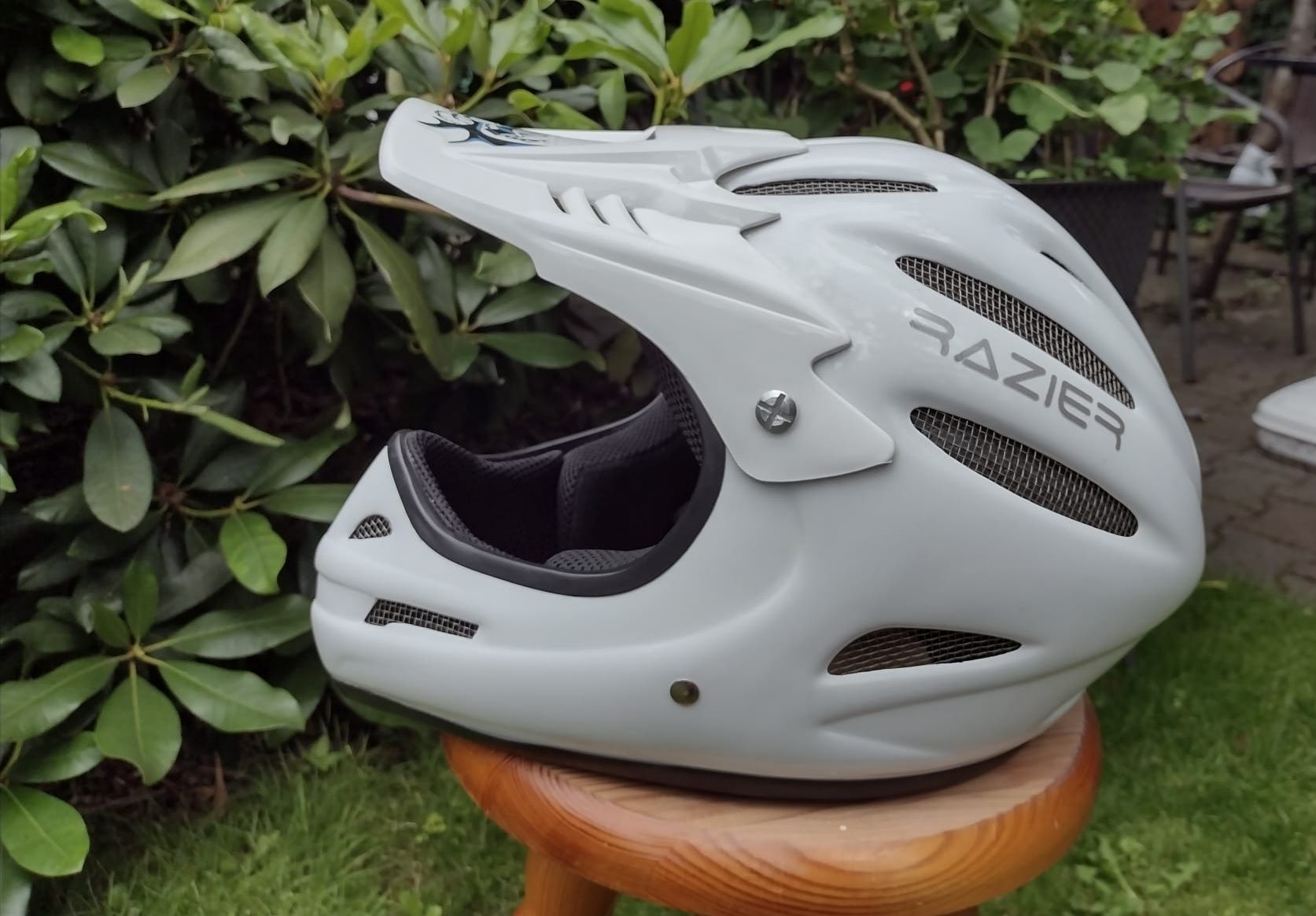 Kask rowerowy na całą twarz RAZIER