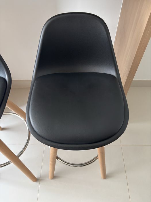 Conjunto bancos altos cozinha/balcão