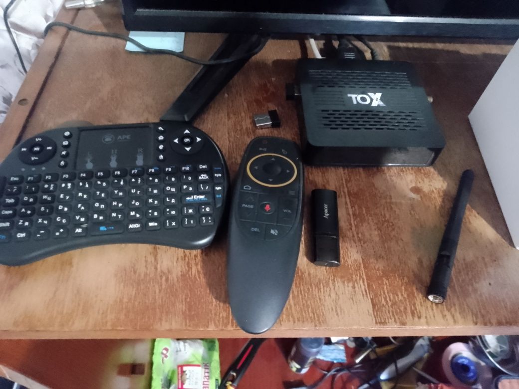 Tox 3 андроїд приставка 2 ревізія клавіатура, айропульт, флешка32g